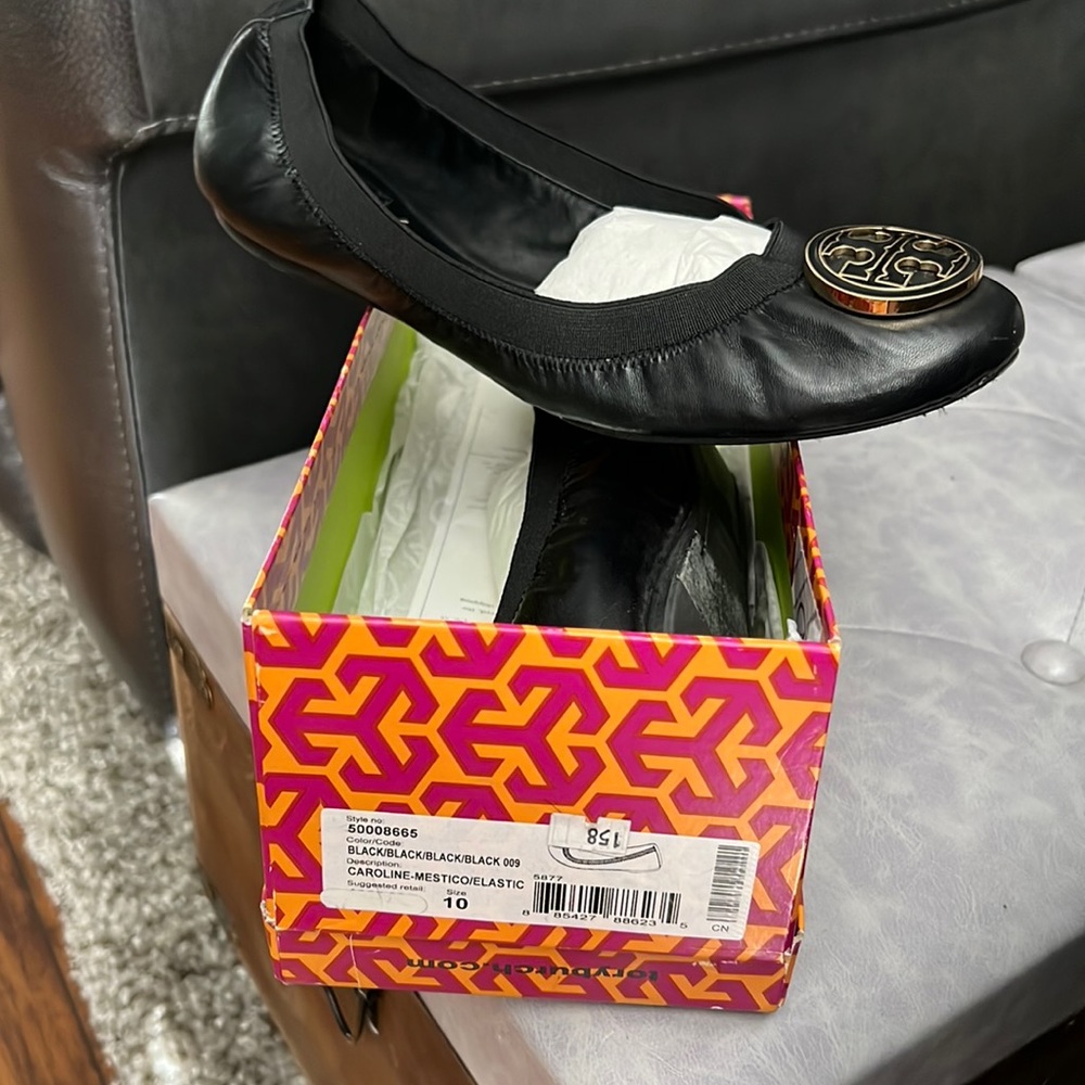 Worn size 10 Tory Burch In amazing condition.